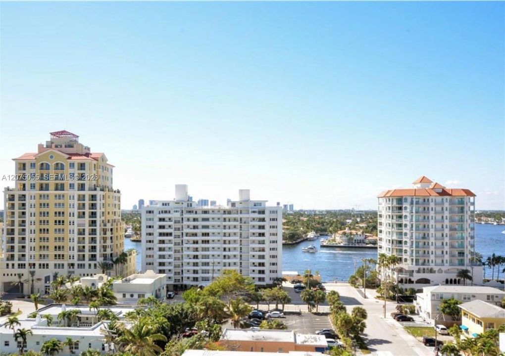 For Sale: $949,000 (2 beds, 2 baths, 1550 Square Feet)