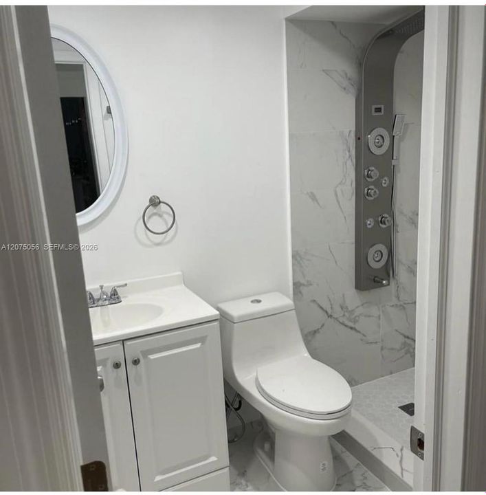 En Venta: $650,000 (4 camas, 3 baños, 1766 Pies cuadrados)