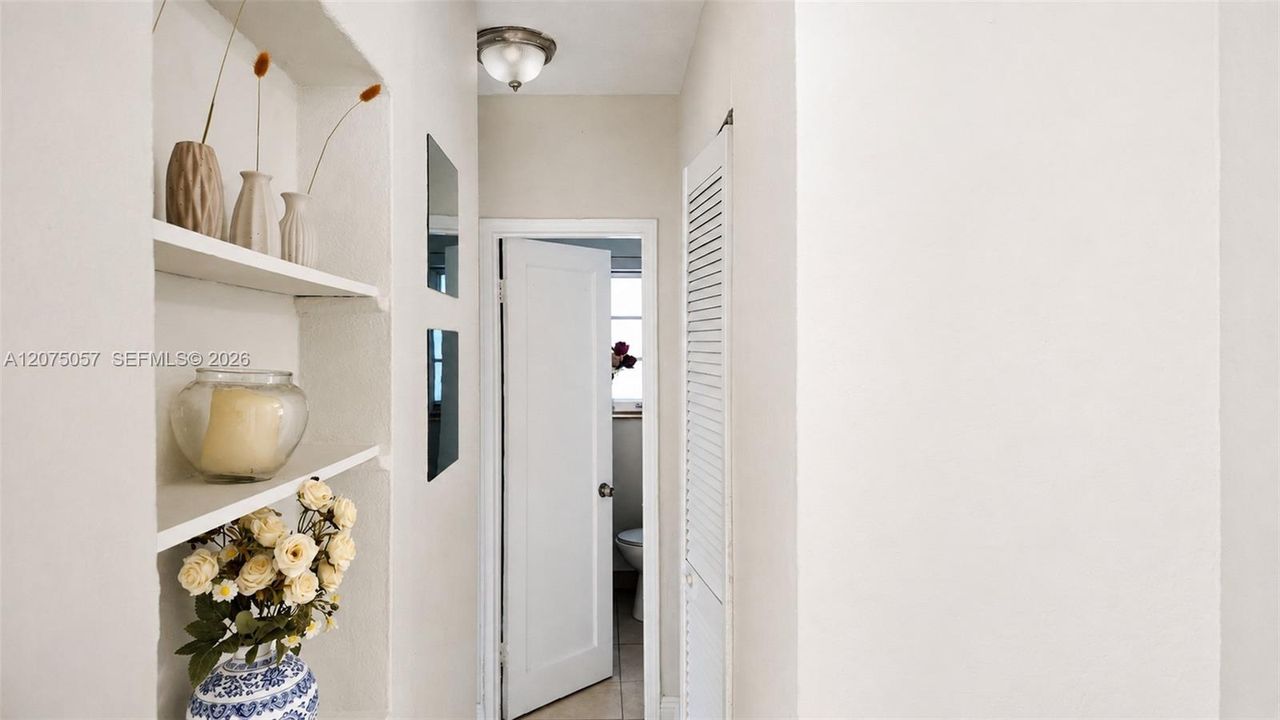 For Rent: $2,900 (2 beds, 1 baths, 750 Square Feet)