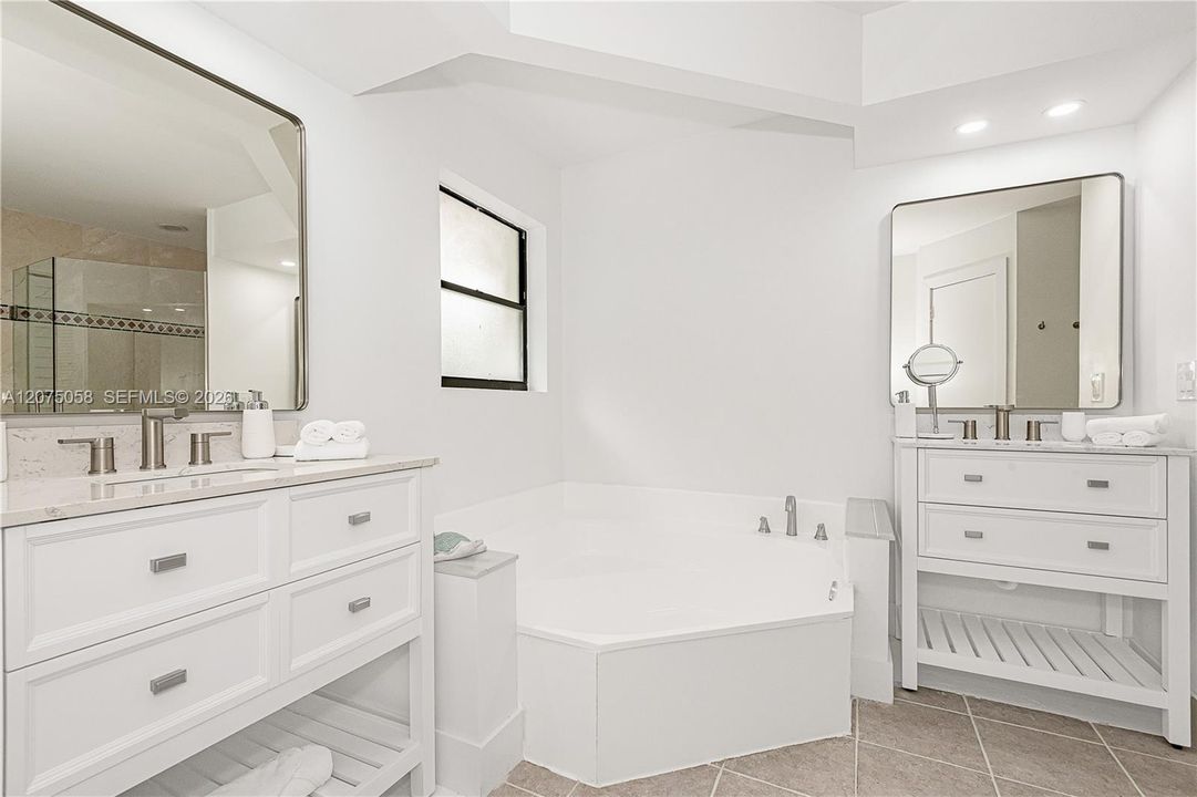 For Rent: $5,600 (3 beds, 2 baths, 1878 Square Feet)