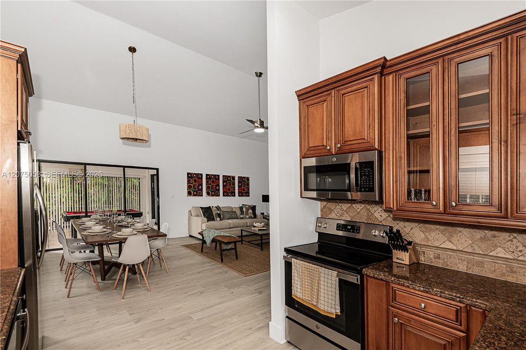 For Rent: $5,600 (3 beds, 2 baths, 1878 Square Feet)