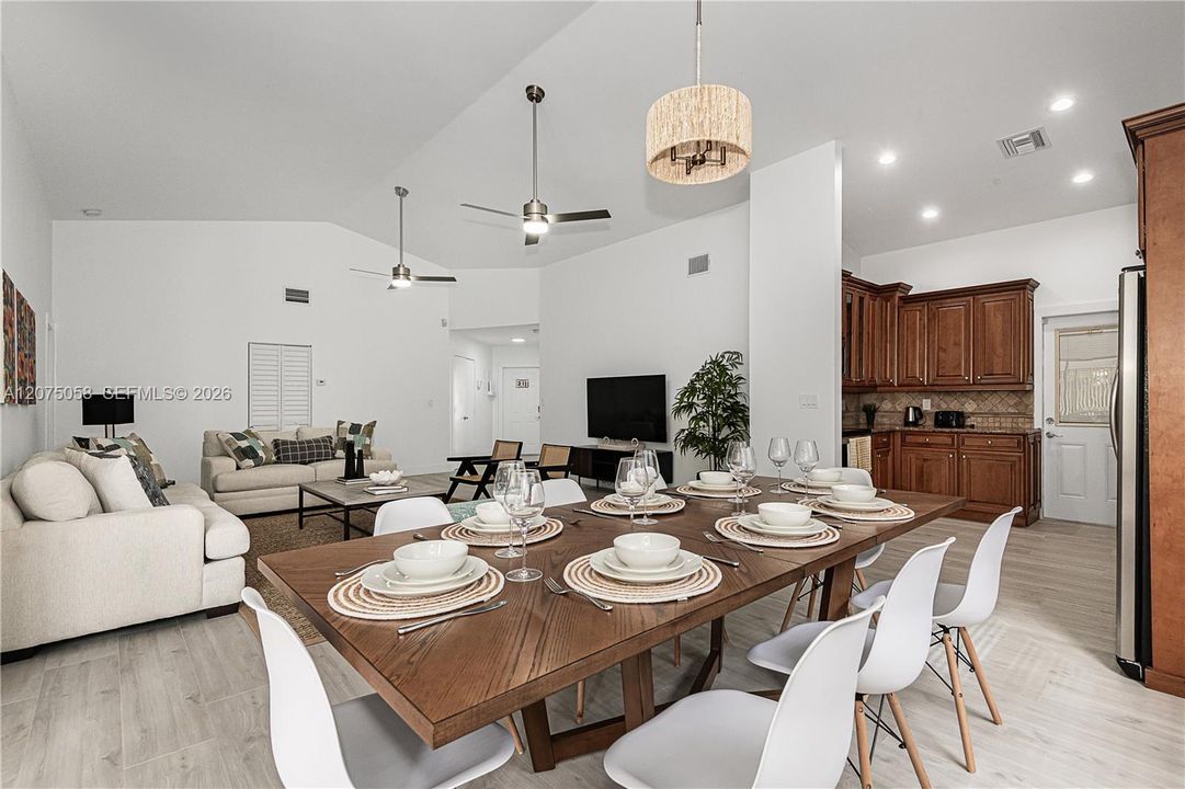 For Rent: $5,600 (3 beds, 2 baths, 1878 Square Feet)