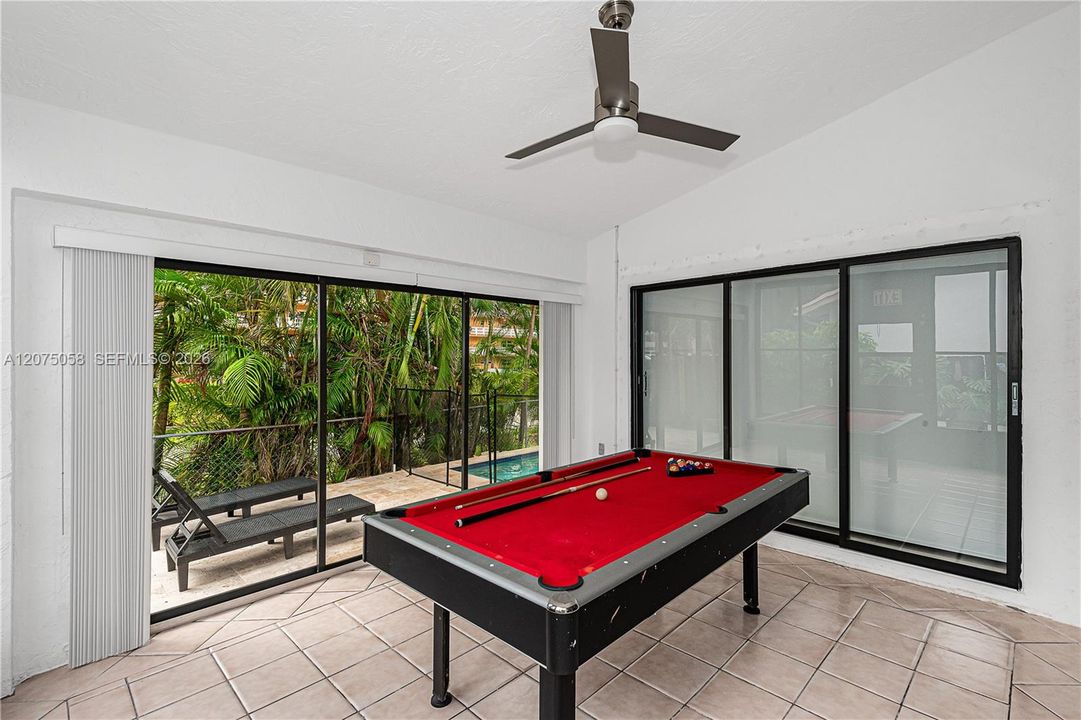 For Rent: $5,600 (3 beds, 2 baths, 1878 Square Feet)