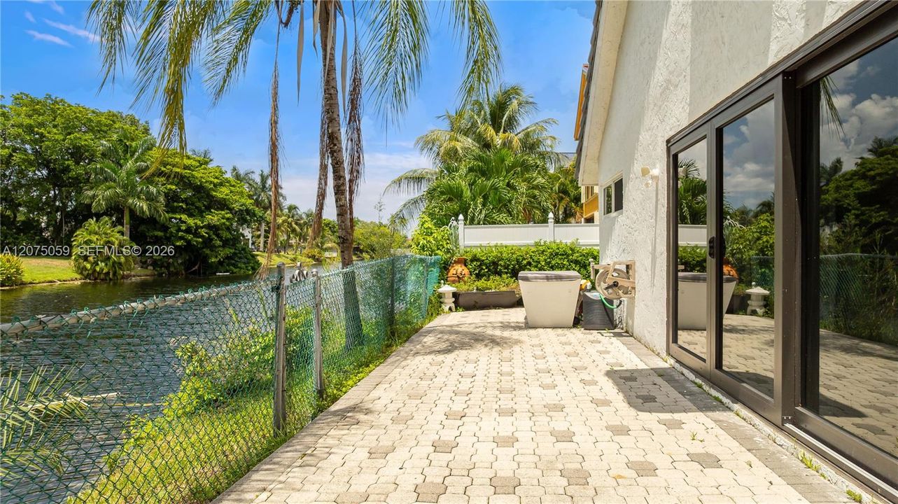 For Sale: $1,375,000 (5 beds, 3 baths, 3242 Square Feet)