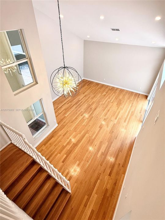 En Venta: $850,000 (3 camas, 2 baños, 1919 Pies cuadrados)