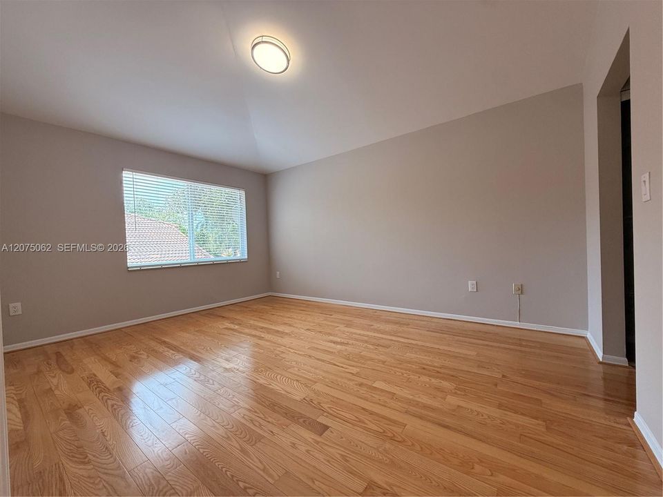 En Venta: $850,000 (3 camas, 2 baños, 1919 Pies cuadrados)