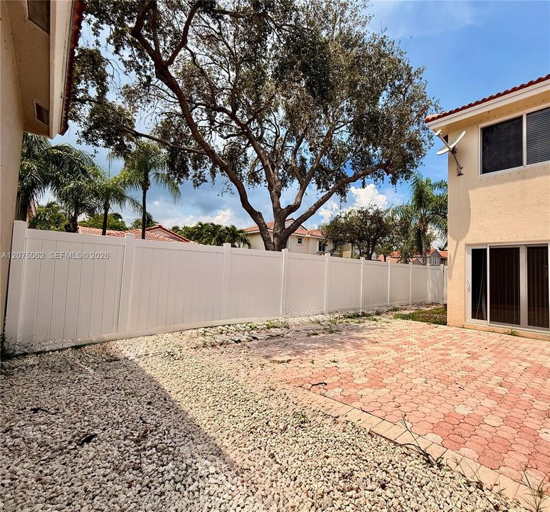 En Venta: $850,000 (3 camas, 2 baños, 1919 Pies cuadrados)