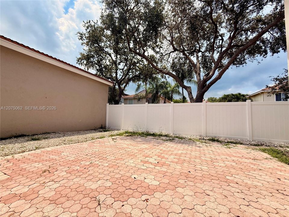 En Venta: $850,000 (3 camas, 2 baños, 1919 Pies cuadrados)