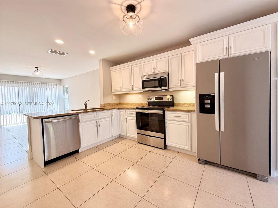 En Venta: $850,000 (3 camas, 2 baños, 1919 Pies cuadrados)