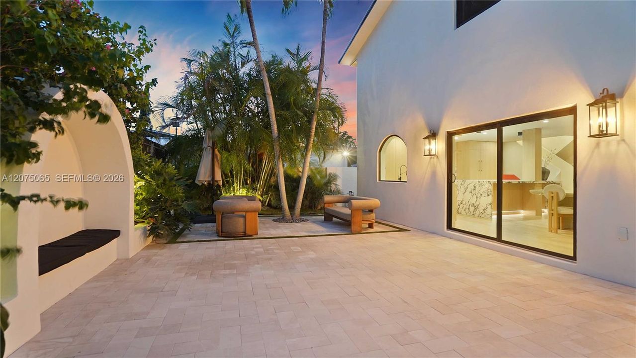 For Sale: $2,390,000 (4 beds, 4 baths, 0 Square Feet)