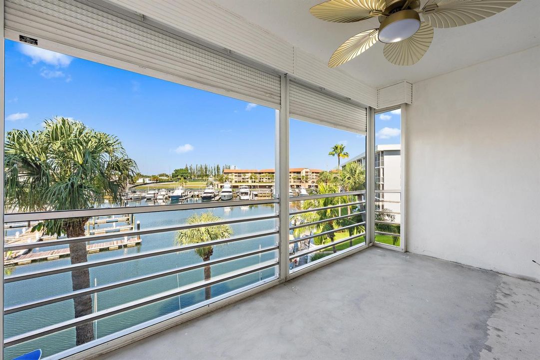 29 Yacht Club Dr 405-11
