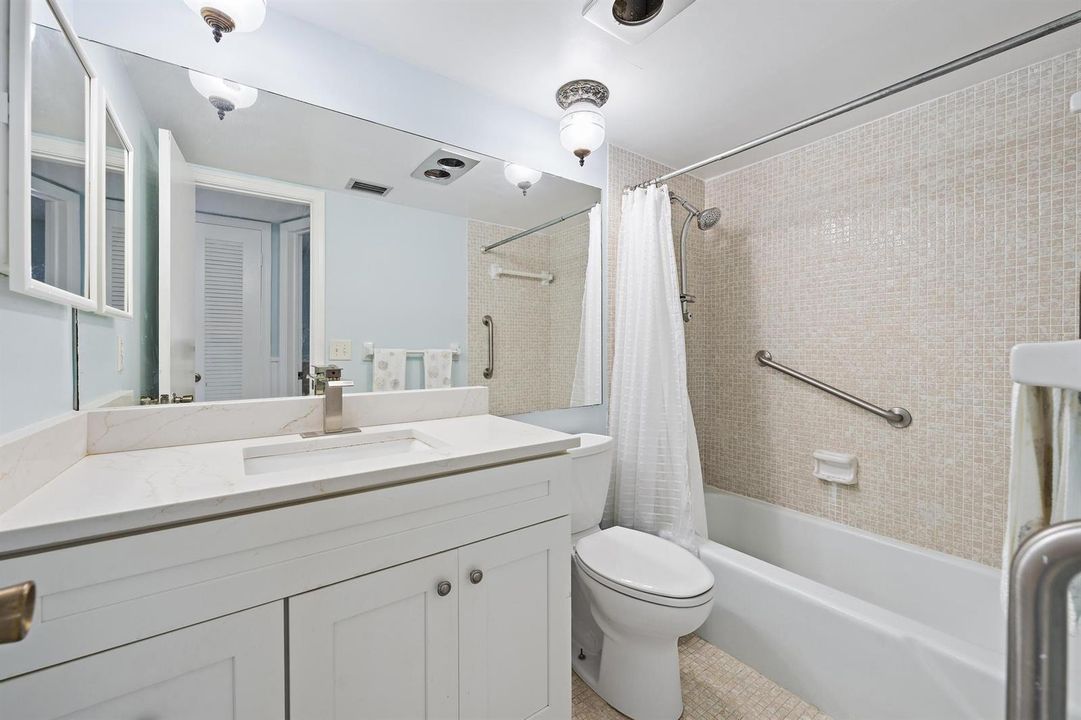 29 Yacht Club Dr 405-13