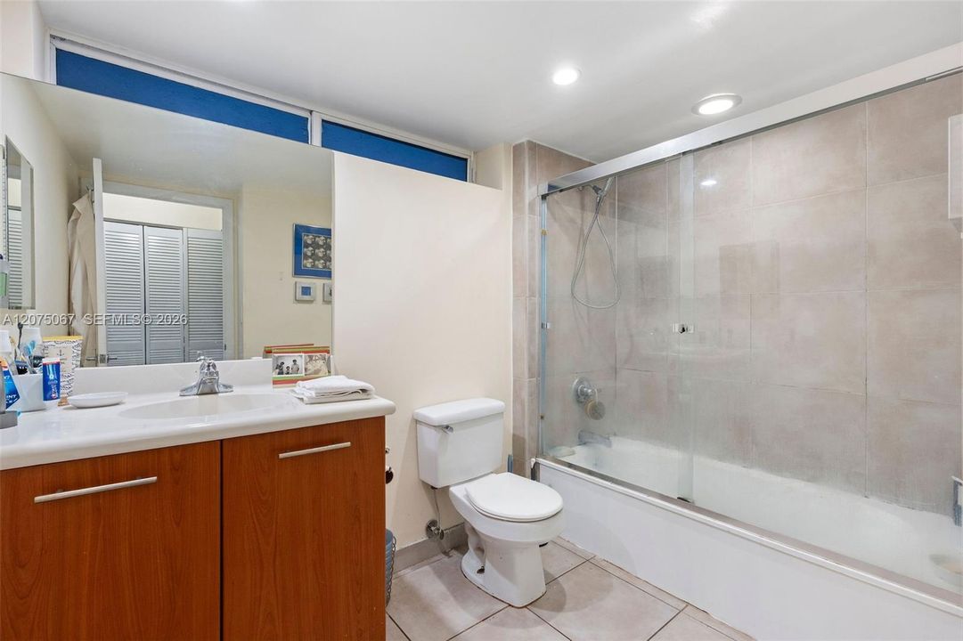 En Venta: $199,000 (0 camas, 1 baños, 571 Pies cuadrados)