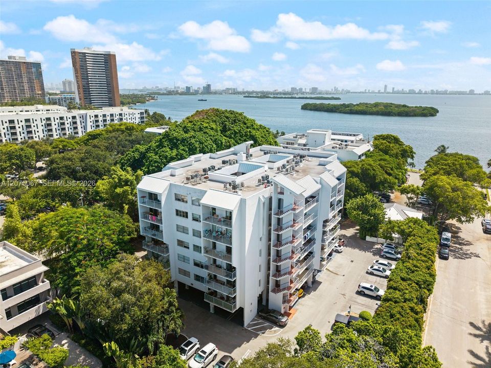 En Venta: $199,000 (0 camas, 1 baños, 571 Pies cuadrados)
