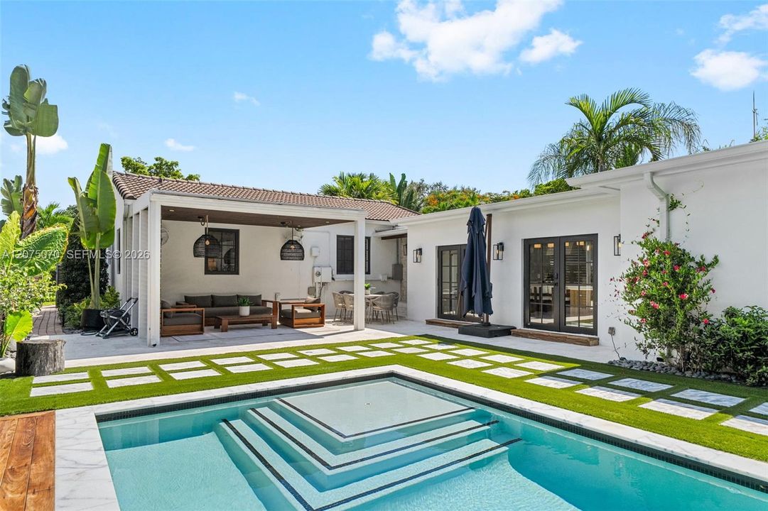For Sale: $1,385,000 (3 beds, 2 baths, 1738 Square Feet)