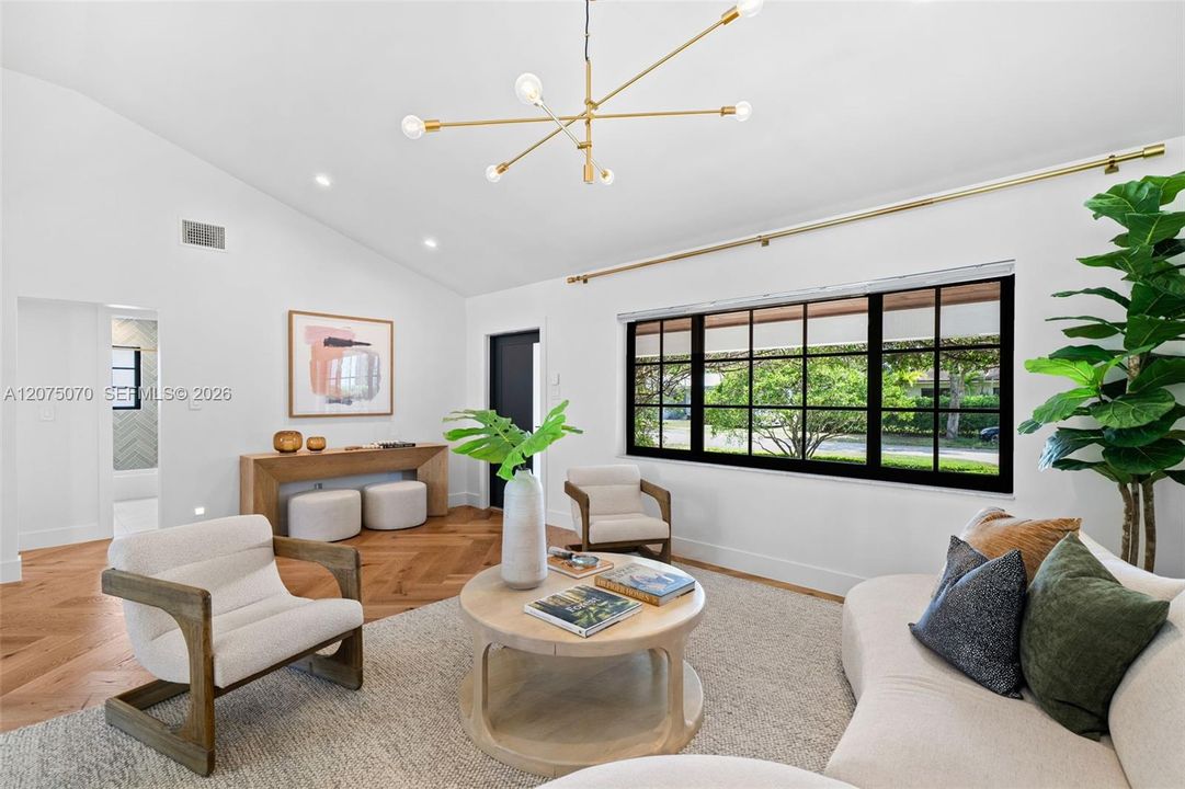 For Sale: $1,385,000 (3 beds, 2 baths, 1738 Square Feet)