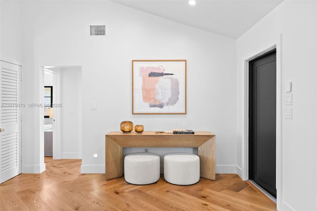 For Sale: $1,385,000 (3 beds, 2 baths, 1738 Square Feet)