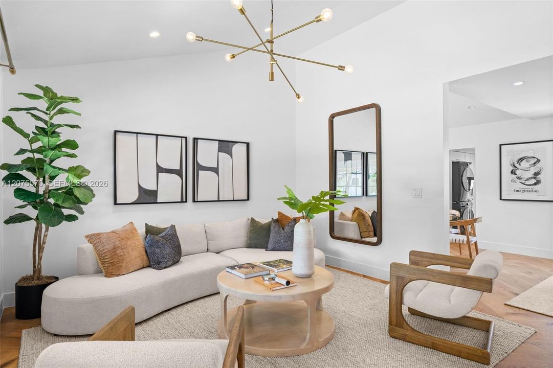 For Sale: $1,385,000 (3 beds, 2 baths, 1738 Square Feet)