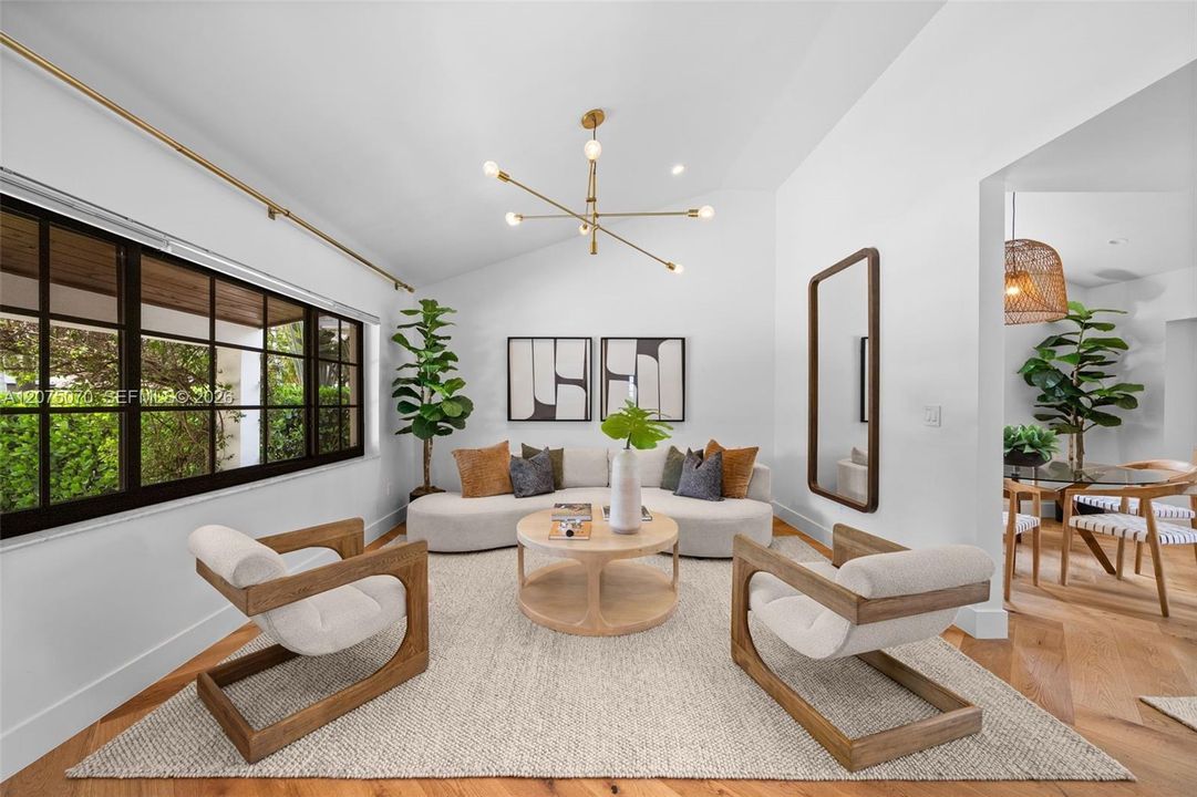 For Sale: $1,385,000 (3 beds, 2 baths, 1738 Square Feet)