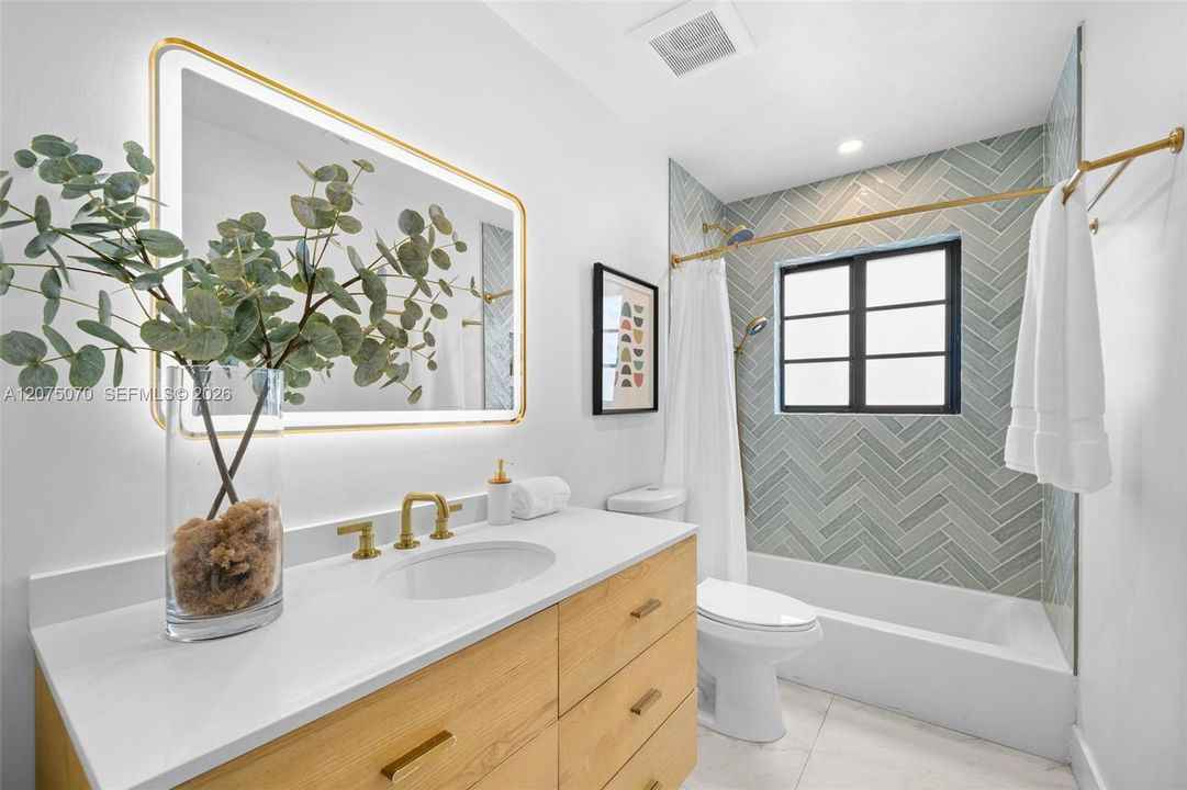 2nd bathroom