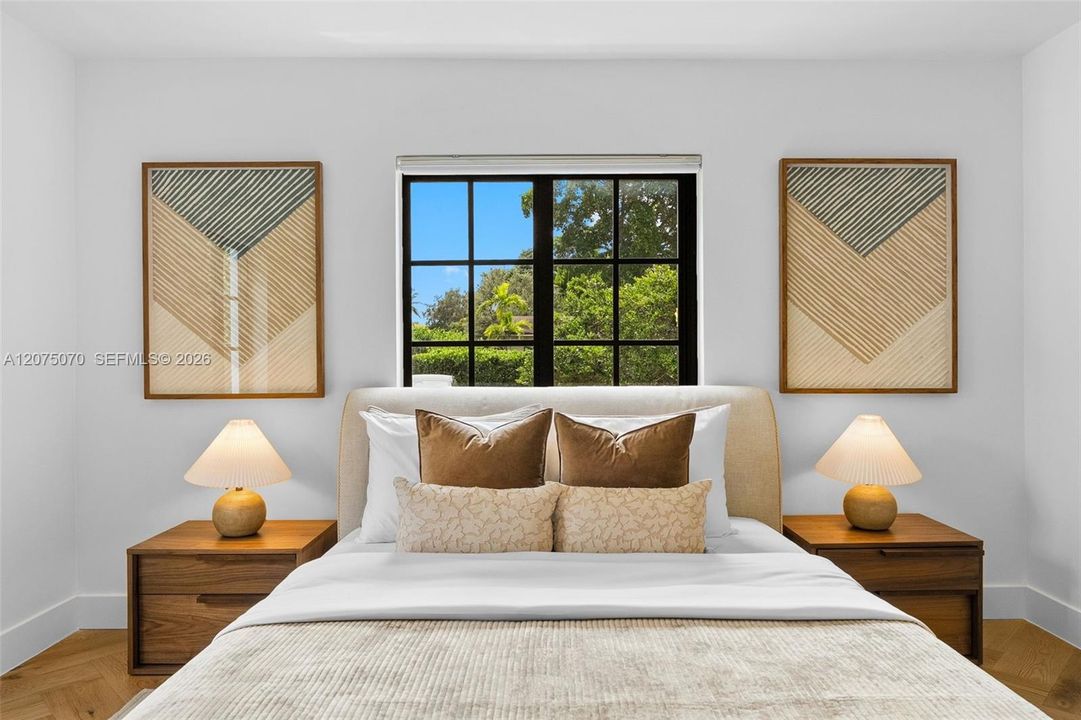 2nd bedroom