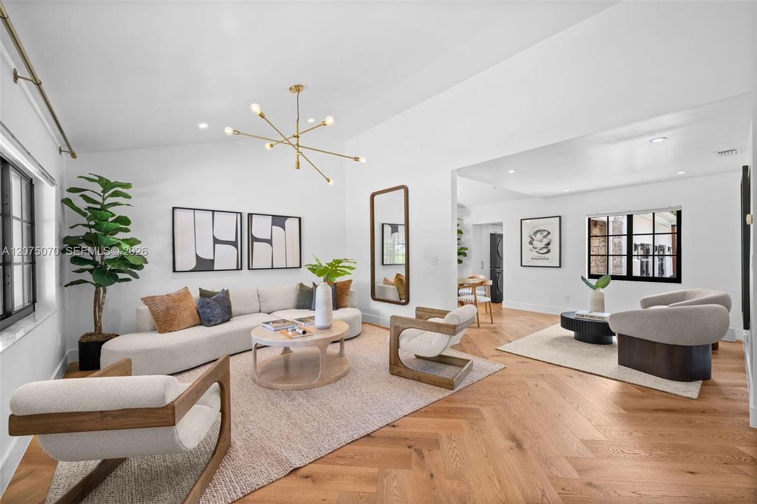 For Sale: $1,385,000 (3 beds, 2 baths, 1738 Square Feet)