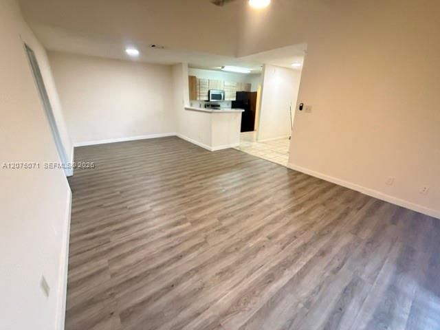 For Rent: $2,100 (2 beds, 2 baths, 1114 Square Feet)
