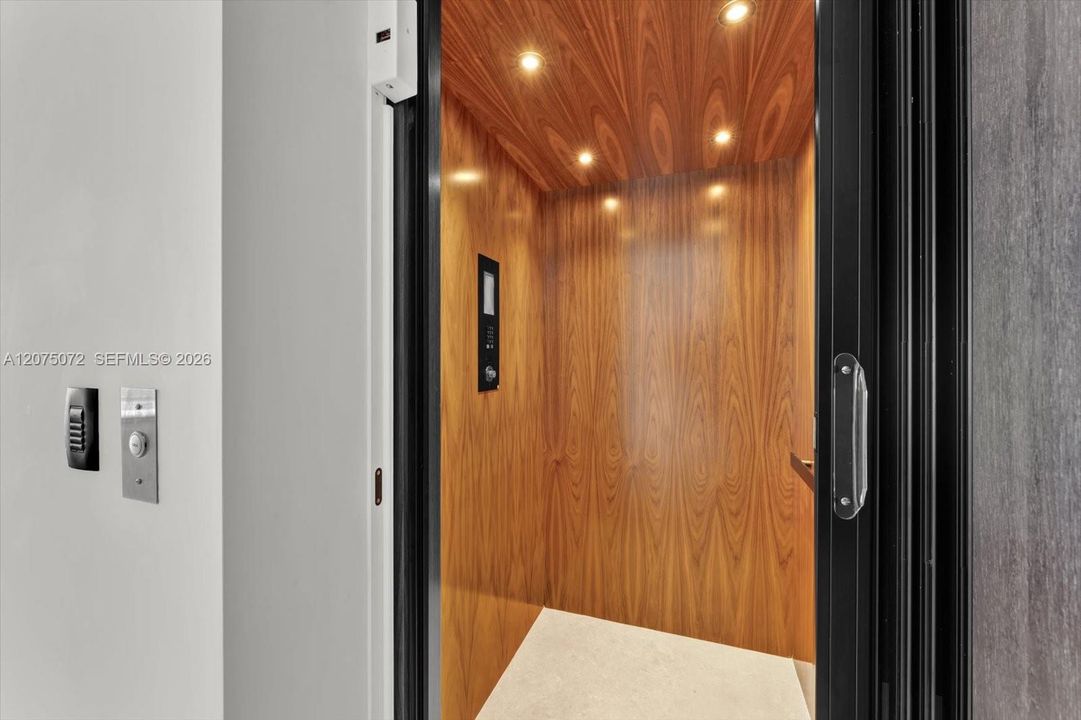 En Venta: $42,000,000 (6 camas, 7 baños, 7256 Pies cuadrados)