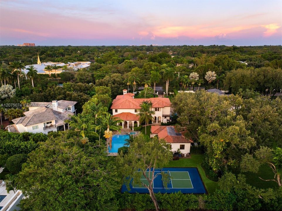 For Sale: $5,750,000 (7 beds, 7 baths, 7384 Square Feet)