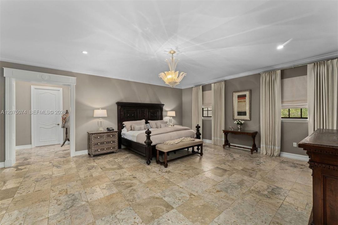 For Sale: $5,750,000 (7 beds, 7 baths, 7384 Square Feet)