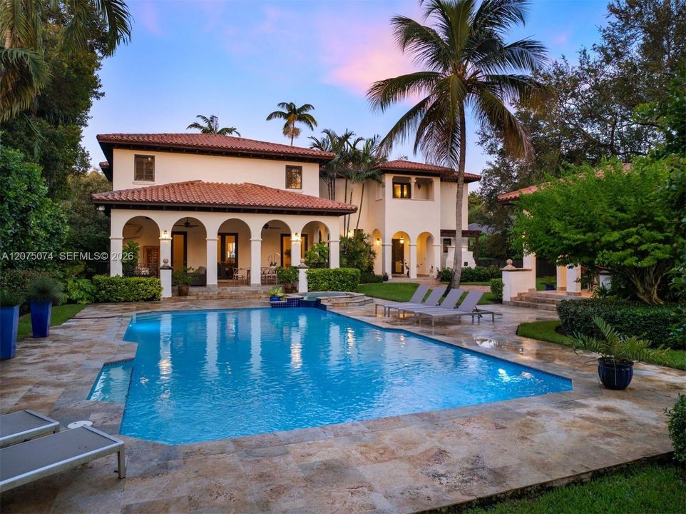 For Sale: $5,750,000 (7 beds, 7 baths, 7384 Square Feet)
