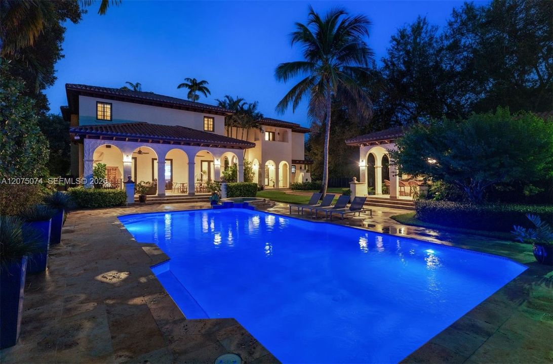 For Sale: $5,750,000 (7 beds, 7 baths, 7384 Square Feet)