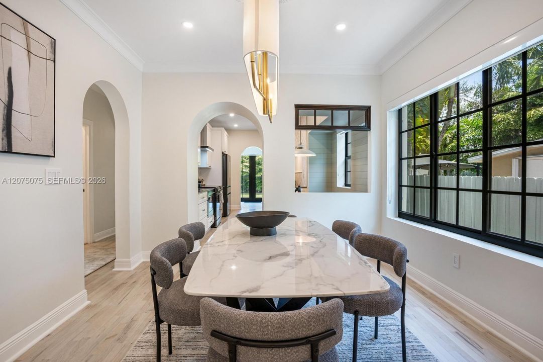 For Rent: $12,000 (3 beds, 2 baths, 2043 Square Feet)