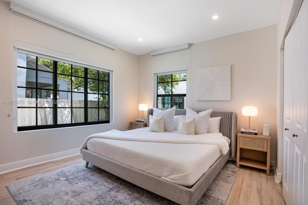 For Rent: $12,000 (3 beds, 2 baths, 2043 Square Feet)