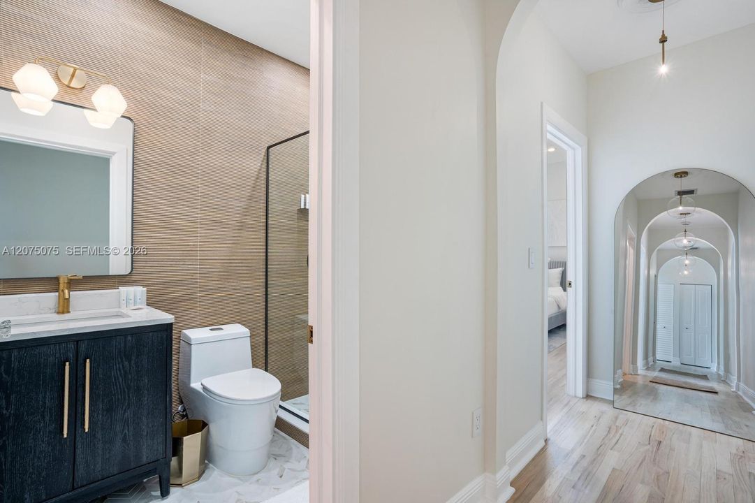 For Rent: $12,000 (3 beds, 2 baths, 2043 Square Feet)