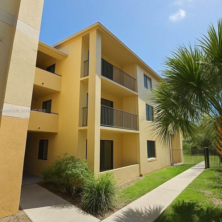 For Rent: $1,750 (1 beds, 1 baths, 757 Square Feet)