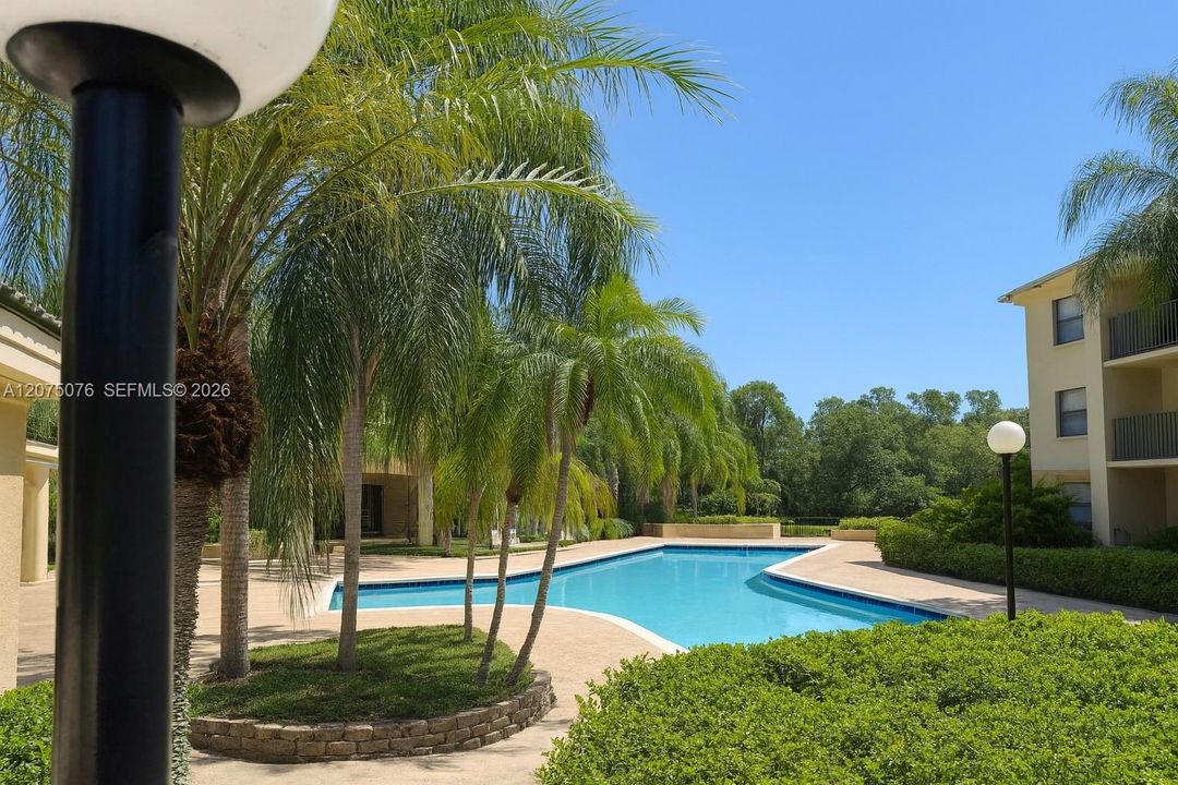 For Rent: $1,750 (1 beds, 1 baths, 757 Square Feet)