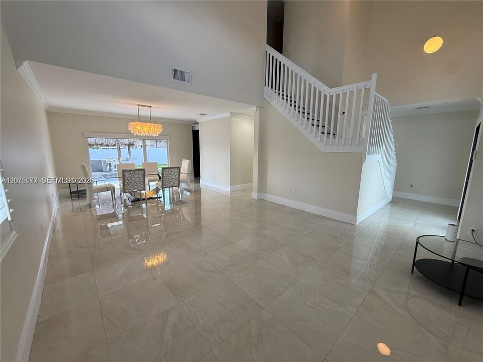 For Sale: $950,000 (4 beds, 3 baths, 2526 Square Feet)