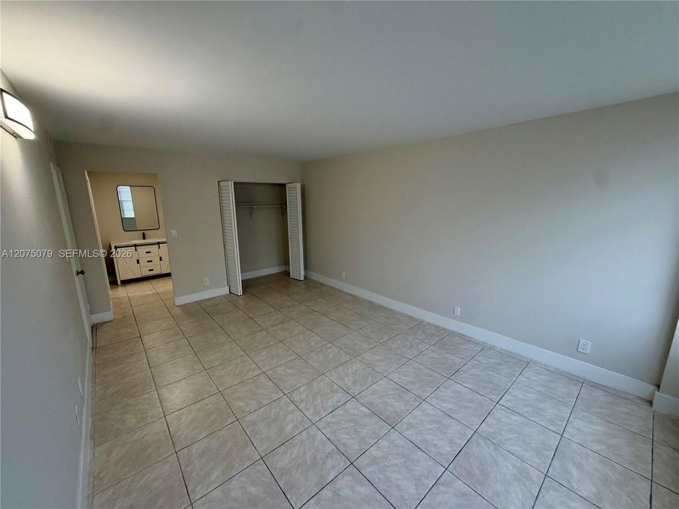 For Rent: $1,750 (2 beds, 2 baths, 1112 Square Feet)