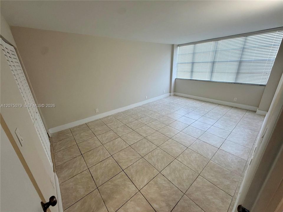 For Rent: $1,750 (2 beds, 2 baths, 1112 Square Feet)