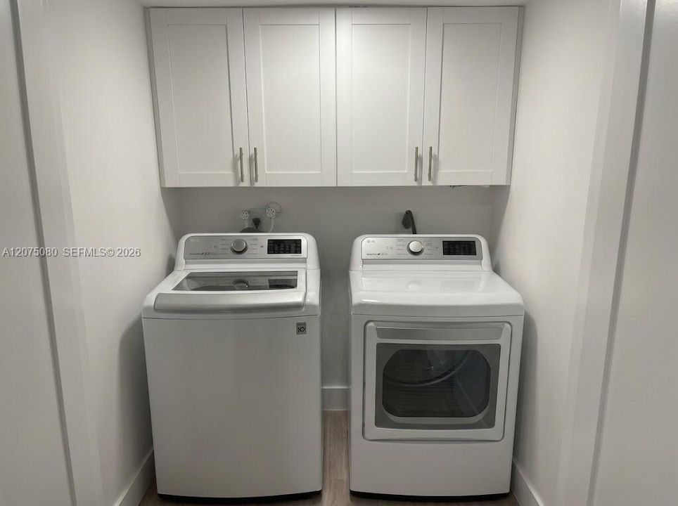 For Sale: $345,000 (2 beds, 2 baths, 1235 Square Feet)