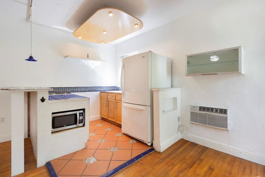 En Venta: $182,000 (0 camas, 1 baños, 450 Pies cuadrados)