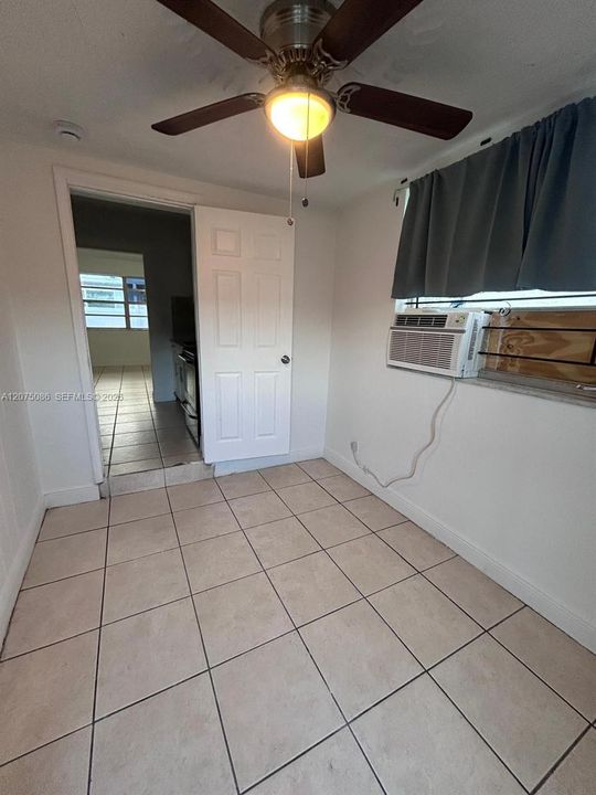 For Rent: $2,400 (2 beds, 1 baths, 1617 Square Feet)