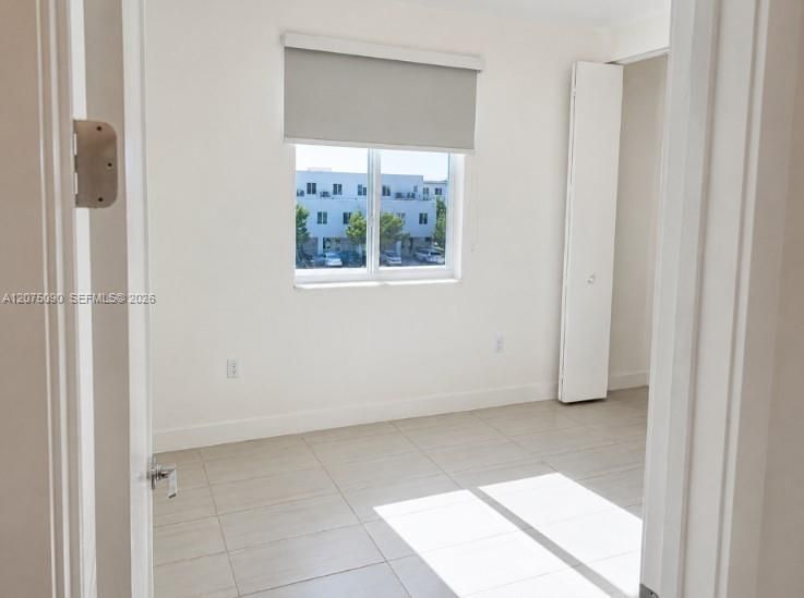 For Rent: $3,000 (3 beds, 2 baths, 1102 Square Feet)
