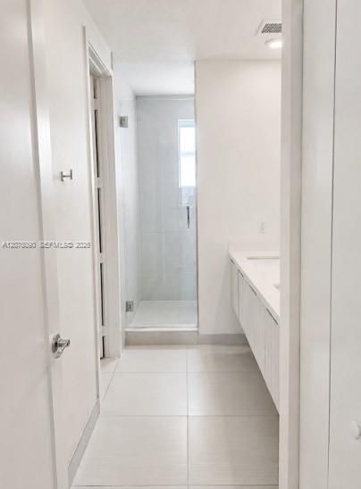 For Rent: $3,000 (3 beds, 2 baths, 1102 Square Feet)