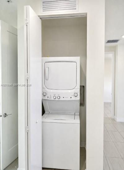 For Rent: $3,000 (3 beds, 2 baths, 1102 Square Feet)