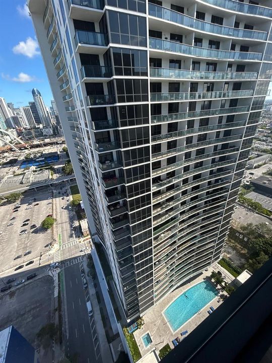 En Venta: $370,000 (0 camas, 1 baños, 580 Pies cuadrados)