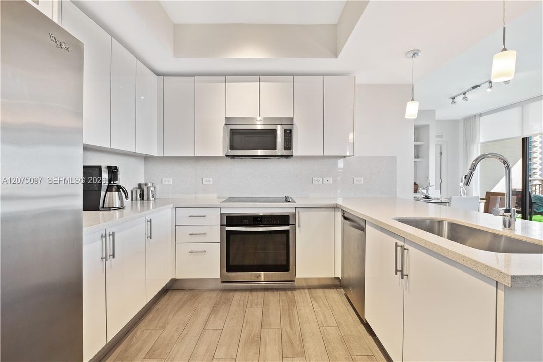 For Rent: $4,700 (2 beds, 2 baths, 1224 Square Feet)