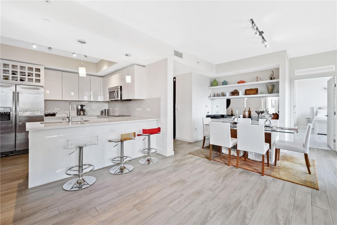 For Rent: $4,700 (2 beds, 2 baths, 1224 Square Feet)