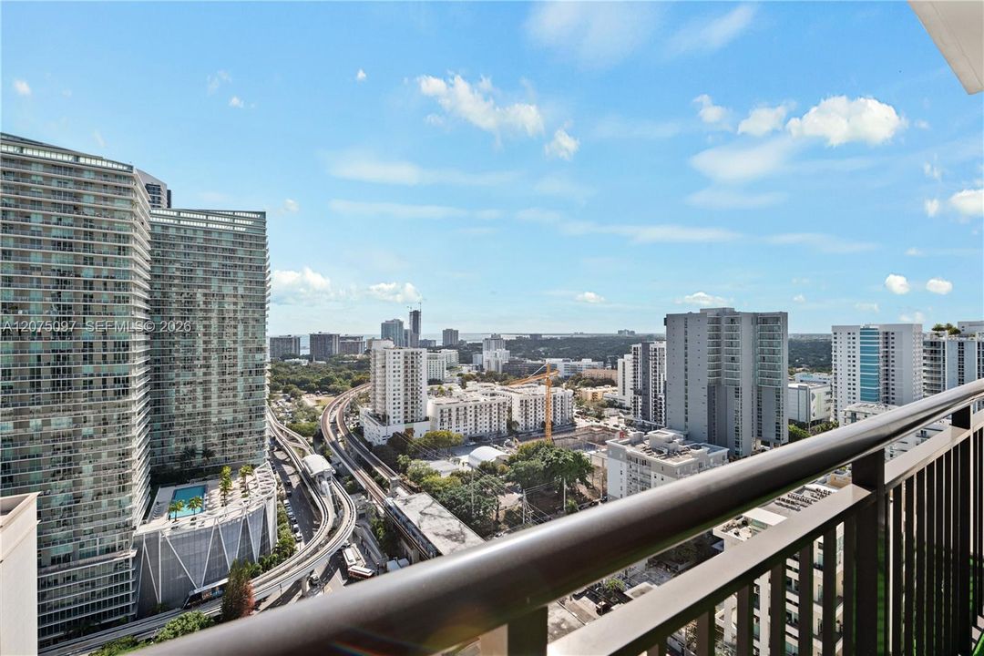 For Rent: $4,700 (2 beds, 2 baths, 1224 Square Feet)